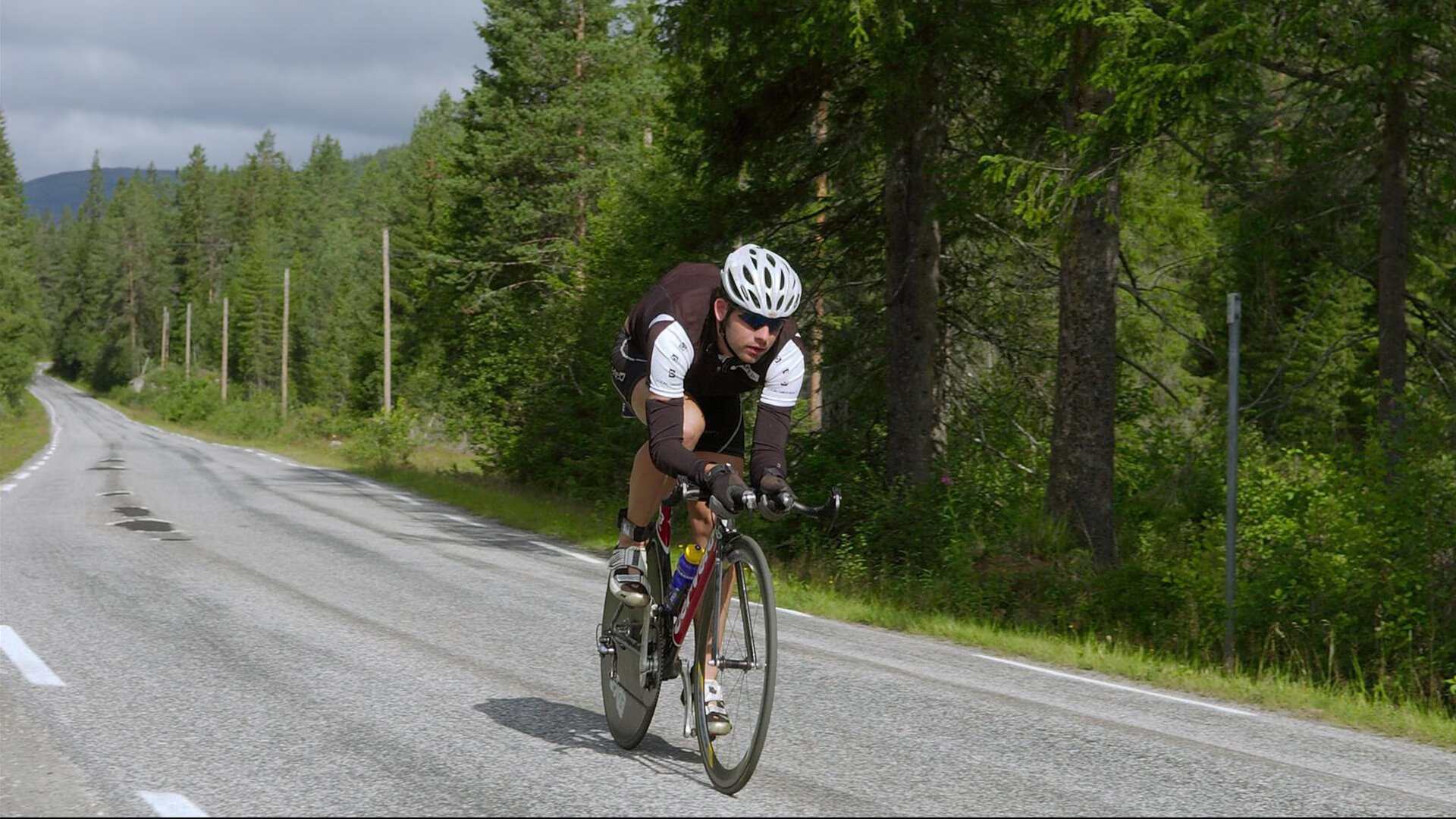 德国男子200米蛙泳选手在预赛中表现出色，晋级半决赛，男子200米蛙泳决赛视频